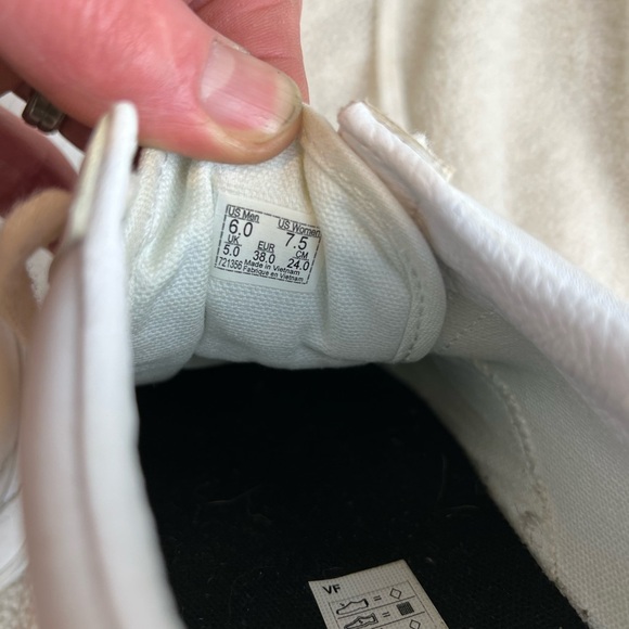 VANS Old Skool White Skate Sneaker Womens 7.5 - Picture 6 of 7